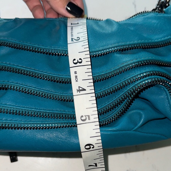 Cynthia Rowley Vintage Y2K Teal Turquoise Zipper Mini Purse with Long Chain - Picture 8 of 9